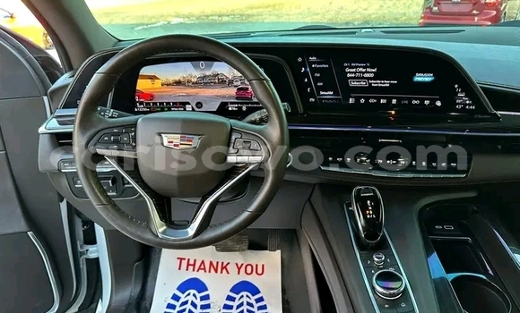 Acheter Import Voiture Cadillac Escalade Blanc à Cotonou, Benin Acheter Import Voiture Cadillac Escalade Blanc à Cotonou, Benin