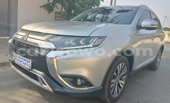 Ra Àlòkù Mitsubishi Outlander Silver Ọkọ̀ in Abomey Calavi ni Benin Ra Àlòkù Mitsubishi Outlander Silver Ọkọ̀ in Abomey Calavi ni Benin