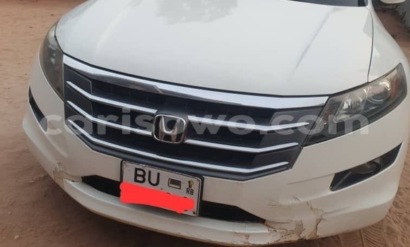 Sayi Na hannu Honda Crosstour White Mota in Cotonou a Benin