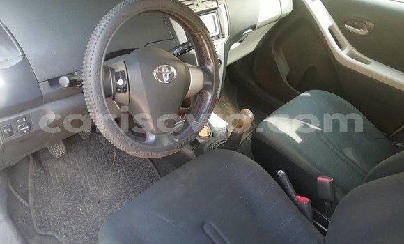 Ra Àlòkù Toyota Yaris Silver Ọkọ̀ in Cotonou ni Benin Ra Àlòkù Toyota Yaris Silver Ọkọ̀ in Cotonou ni Benin