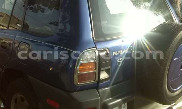 Ra Àlòkù Toyota RAV4 Blue Ọkọ̀ in Cotonou ni Benin Ra Àlòkù Toyota RAV4 Blue Ọkọ̀ in Cotonou ni Benin