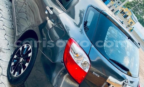 Sayi Na hannu Toyota Matrix Sauran Mota in Cotonou a Benin Sayi Na hannu Toyota Matrix Sauran Mota in Cotonou a Benin
