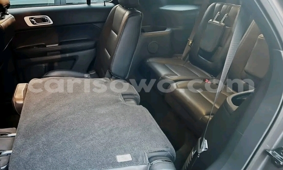 Sayi Na hannu Ford Explorer Azurfa Mota in Cotonou a Benin Sayi Na hannu Ford Explorer Azurfa Mota in Cotonou a Benin