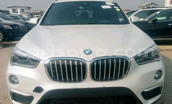 Sayi Na hannu BMW X1 White Mota in Cotonou a Benin Sayi Na hannu BMW X1 White Mota in Cotonou a Benin