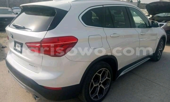 Sayi Na hannu BMW X1 White Mota in Cotonou a Benin Sayi Na hannu BMW X1 White Mota in Cotonou a Benin