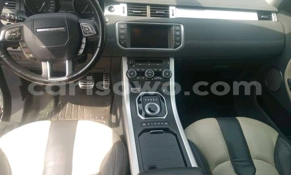 Acheter Occasion Voiture Range Rover Evoque Blanc à Cotonou, Benin Acheter Occasion Voiture Range Rover Evoque Blanc à Cotonou, Benin