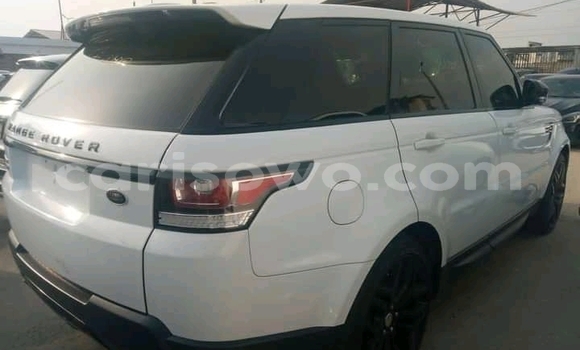 Ra Àlòkù Range Rover Range Rover funfun Ọkọ̀ in Cotonou ni Benin Ra Àlòkù Range Rover Range Rover funfun Ọkọ̀ in Cotonou ni Benin