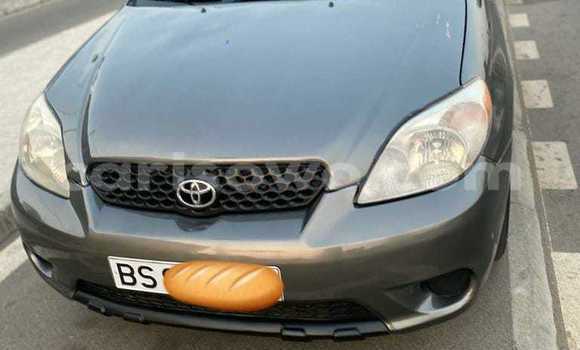 Ra Àlòkù Toyota Matrix Brown Ọkọ̀ in Cotonou ni Benin