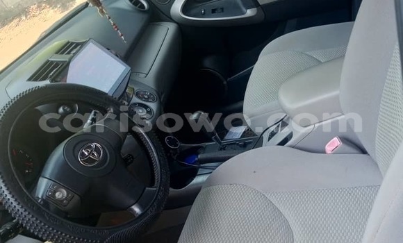 Acheter Occasion Voiture Toyota RAV4 Bleu à Cotonou, Benin Acheter Occasion Voiture Toyota RAV4 Bleu à Cotonou, Benin