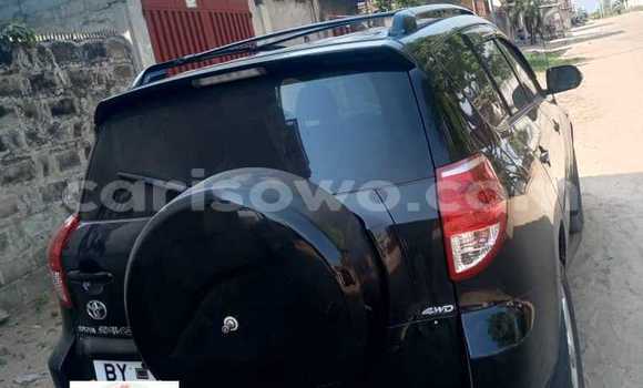 Acheter Occasion Voiture Toyota RAV4 Bleu à Cotonou, Benin Acheter Occasion Voiture Toyota RAV4 Bleu à Cotonou, Benin