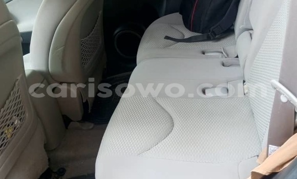 Acheter Occasion Voiture Toyota RAV4 Bleu à Cotonou, Benin Acheter Occasion Voiture Toyota RAV4 Bleu à Cotonou, Benin