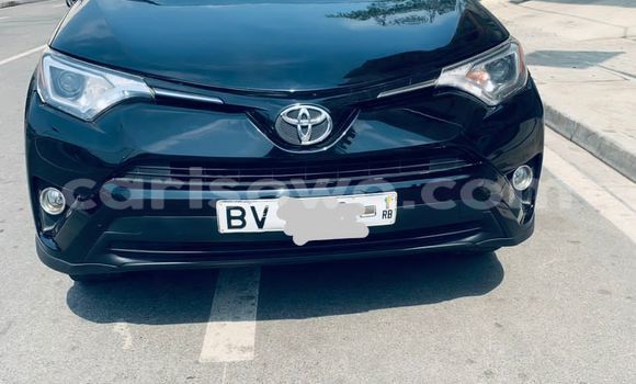 Sayi Na hannu Toyota RAV4 Black Mota in Cotonou a Benin