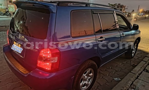 Acheter Occasion Voiture Toyota Highlander Bleu à Cotonou, Benin Acheter Occasion Voiture Toyota Highlander Bleu à Cotonou, Benin