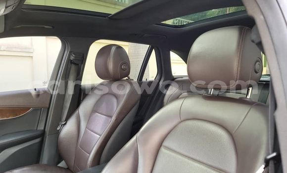 Acheter Occasion Voiture Mercedes-Benz GLC Noir à Cotonou, Benin Acheter Occasion Voiture Mercedes-Benz GLC Noir à Cotonou, Benin