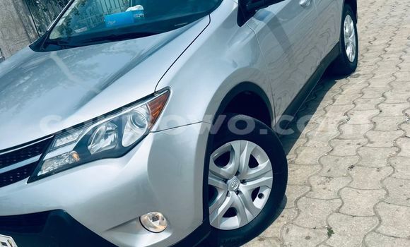 Ra Àlòkù Toyota RAV4 Silver Ọkọ̀ in Cotonou ni Benin Ra Àlòkù Toyota RAV4 Silver Ọkọ̀ in Cotonou ni Benin