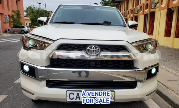 Buy Used Toyota 4Runner White Car in Cotonou in Benign
