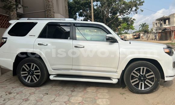 Sayi Na hannu Toyota Prado White Mota in Cotonou a Benin Sayi Na hannu Toyota Prado White Mota in Cotonou a Benin