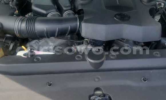 Sayi Na hannu Toyota Prado White Mota in Cotonou a Benin Sayi Na hannu Toyota Prado White Mota in Cotonou a Benin