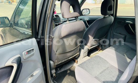 Acheter Occasion Voiture Toyota RAV4 Noir à Abomey Calavi, Benin Acheter Occasion Voiture Toyota RAV4 Noir à Abomey Calavi, Benin