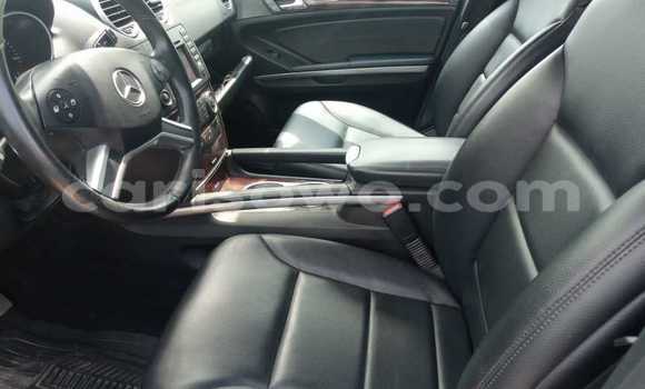 Sayi Na hannu Mercedes-Benz ML–Class Black Mota in Cotonou a Benin Sayi Na hannu Mercedes-Benz ML–Class Black Mota in Cotonou a Benin