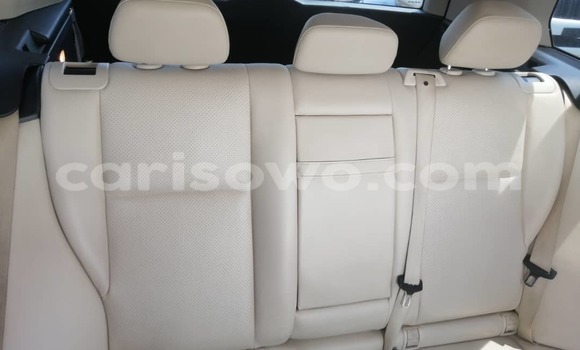 Sayi Na hannu Mercedes-Benz GLK–Class White Mota in Cotonou a Benin Sayi Na hannu Mercedes-Benz GLK–Class White Mota in Cotonou a Benin