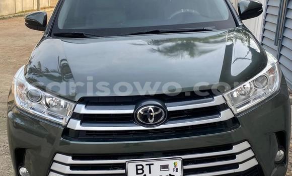 Sayi Na hannu Toyota Highlander Green Mota in Cotonou a Benin