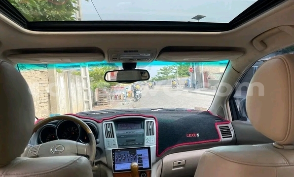 Ra Àlòkù Lexus RX 330 Silver Ọkọ̀ in Cotonou ni Benin Ra Àlòkù Lexus RX 330 Silver Ọkọ̀ in Cotonou ni Benin
