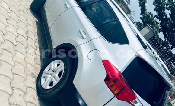 Sayi Na hannu Toyota RAV4 Azurfa Mota in Abomey Calavi a Benin