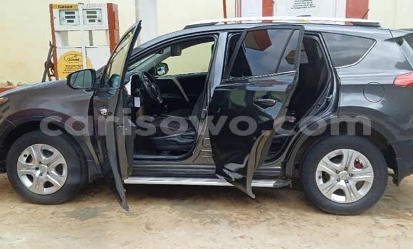 Sayi Na hannu Toyota RAV4 Brown Mota in Cotonou a Benin Sayi Na hannu Toyota RAV4 Brown Mota in Cotonou a Benin