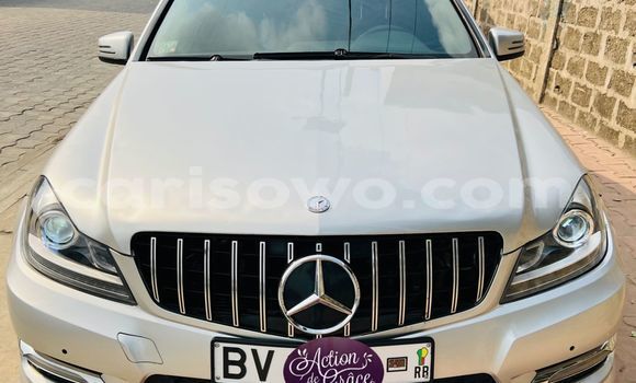 Acheter Occasion Voiture Mercedes-Benz C-Classe Blanc à Cotonou, Benin Acheter Occasion Voiture Mercedes-Benz C-Classe Blanc à Cotonou, Benin