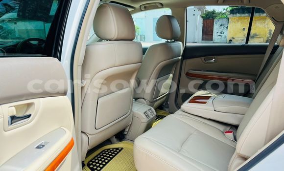Sayi Na hannu Lexus RX 300 White Mota in Cotonou a Benin Sayi Na hannu Lexus RX 300 White Mota in Cotonou a Benin