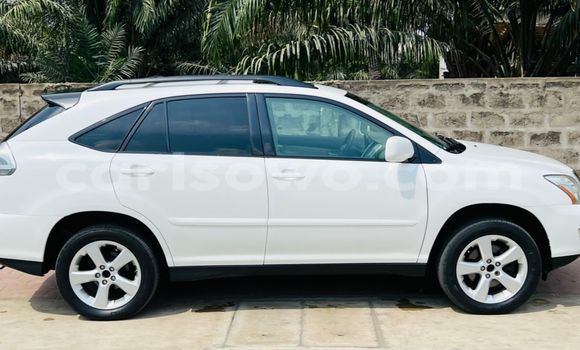 Sayi Na hannu Lexus RX 300 White Mota in Cotonou a Benin Sayi Na hannu Lexus RX 300 White Mota in Cotonou a Benin