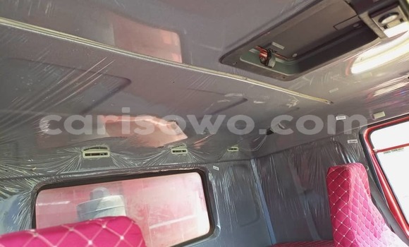 Sayi Sabo Volvo F4 Red Babbar mota in Cotonou a Benin Sayi Sabo Volvo F4 Red Babbar mota in Cotonou a Benin