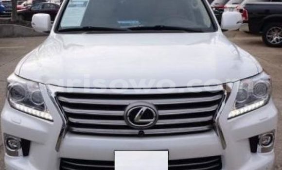 Acheter Occasion Voiture Lexus LX Blanc à Cotonou au Benin Acheter Occasion Voiture Lexus LX Blanc à Cotonou au Benin