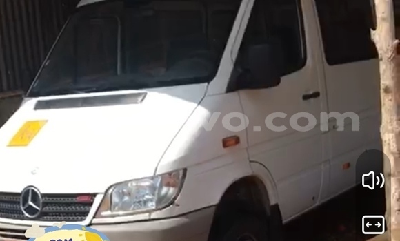 Acheter Occasion Utilitaire Mercedes‒Benz Sprinter Blanc à Cotonou, Benin