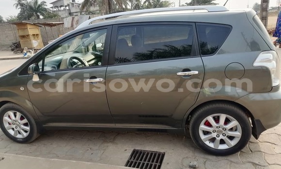 Ra Àlòkù Toyota Corolla Verso Black Ọkọ̀ in Cotonou ni Benin Ra Àlòkù Toyota Corolla Verso Black Ọkọ̀ in Cotonou ni Benin