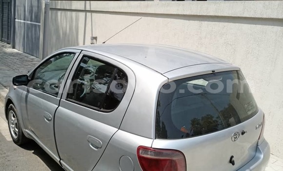 Ra Àlòkù Toyota Yaris Silver Ọkọ̀ in Cotonou ni Benin Ra Àlòkù Toyota Yaris Silver Ọkọ̀ in Cotonou ni Benin