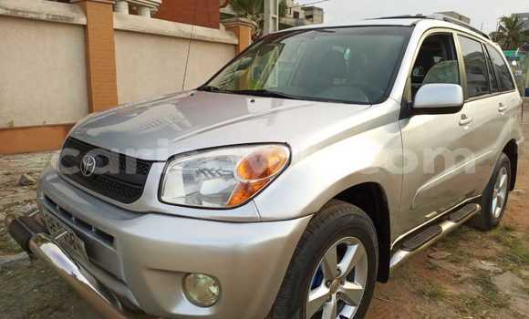Acheter Occasion Voiture Toyota RAV4 Gris à Cotonou, Benin Acheter Occasion Voiture Toyota RAV4 Gris à Cotonou, Benin