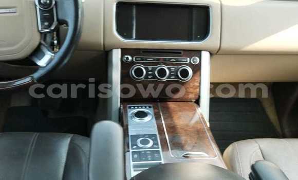 Acheter Occasion Voiture Land Rover Range Rover Vogue Blanc à Cotonou, Benin Acheter Occasion Voiture Land Rover Range Rover Vogue Blanc à Cotonou, Benin