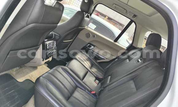Acheter Occasion Voiture Land Rover Range Rover Vogue Blanc à Cotonou, Benin Acheter Occasion Voiture Land Rover Range Rover Vogue Blanc à Cotonou, Benin