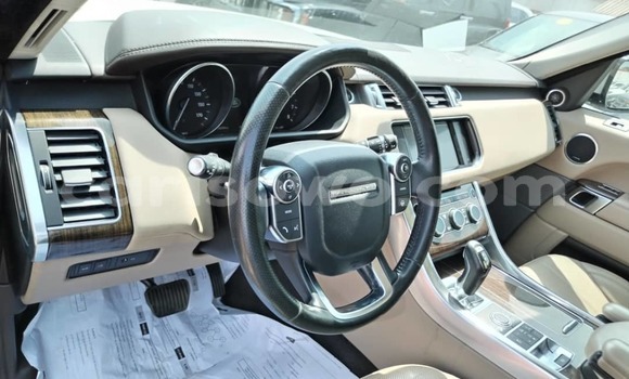 Ra Àlòkù Land Rover Range Rover Sport funfun Ọkọ̀ in Cotonou ni Benin Ra Àlòkù Land Rover Range Rover Sport funfun Ọkọ̀ in Cotonou ni Benin