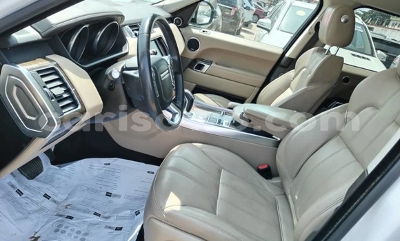 Ra Àlòkù Land Rover Range Rover Sport funfun Ọkọ̀ in Cotonou ni Benin Ra Àlòkù Land Rover Range Rover Sport funfun Ọkọ̀ in Cotonou ni Benin