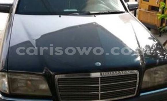 Acheter Occasion Voiture Mercedes‒Benz C-Class Noir à Cotonou au Benin Acheter Occasion Voiture Mercedes‒Benz C-Class Noir à Cotonou au Benin