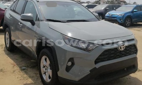 Sayi Na hannu Toyota RAV4 Sauran Mota in Cotonou a Benin Sayi Na hannu Toyota RAV4 Sauran Mota in Cotonou a Benin