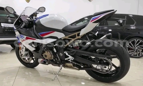 Acheter Neuf Moto BMW S 1000 Blanc à Cotonou, Benin Acheter Neuf Moto BMW S 1000 Blanc à Cotonou, Benin