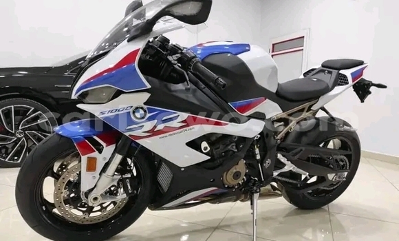 Acheter Neuf Moto BMW S 1000 Blanc à Cotonou, Benin Acheter Neuf Moto BMW S 1000 Blanc à Cotonou, Benin