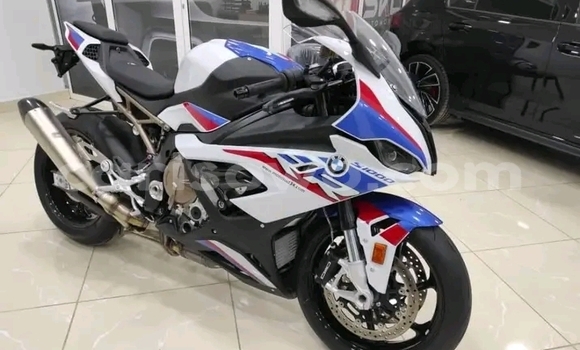 Acheter Neuf Moto BMW S 1000 Blanc à Cotonou, Benin Acheter Neuf Moto BMW S 1000 Blanc à Cotonou, Benin