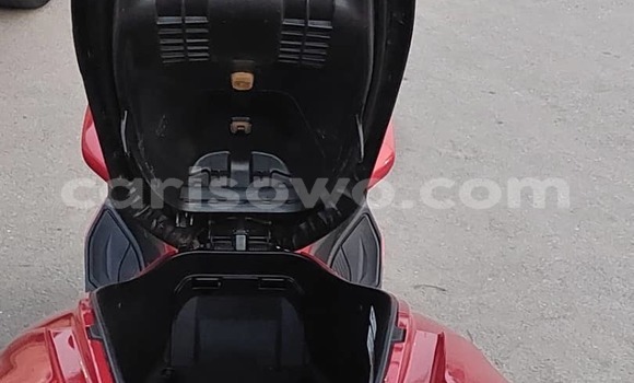 Acheter Occasion Moto Honda PCX Rouge à Cotonou, Benin Acheter Occasion Moto Honda PCX Rouge à Cotonou, Benin