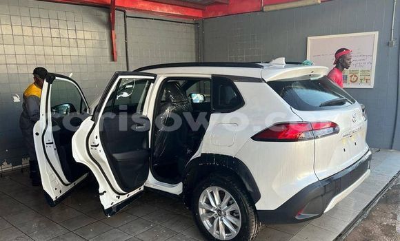 Acheter Occasion Voiture Toyota Corolla Cross Blanc à Cotonou, Benin Acheter Occasion Voiture Toyota Corolla Cross Blanc à Cotonou, Benin