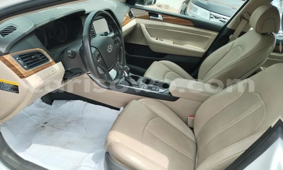 Buy Import Hyundai Sonata White Car in Cotonou in Benign Buy Import Hyundai Sonata White Car in Cotonou in Benign